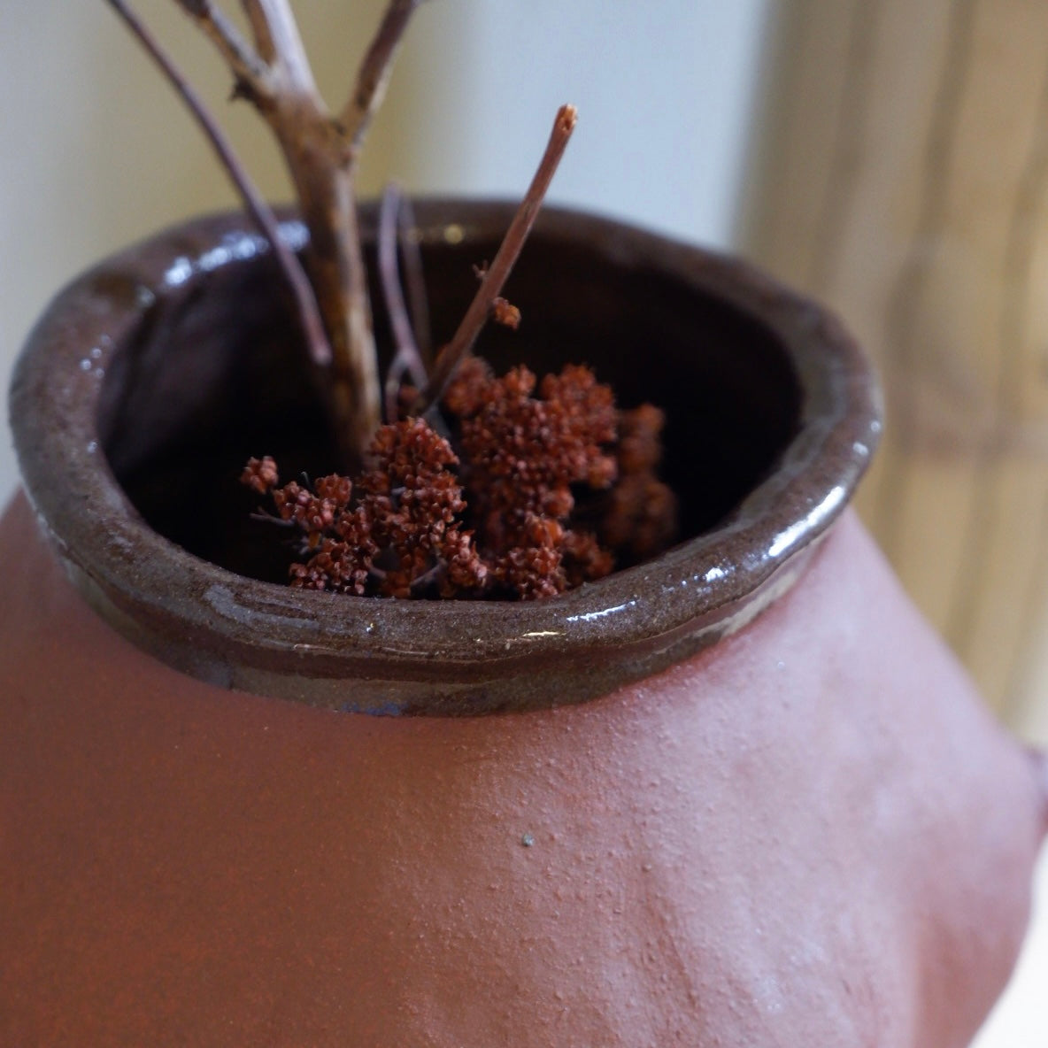 Brick red sculptural vase Woman