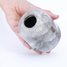 Load image into Gallery viewer, Tiny Sculptural Vase in gray and white
