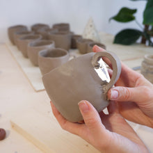 Load image into Gallery viewer, 3 hours Handbuilding Ceramic Workshop / September 22nd / Sweden
