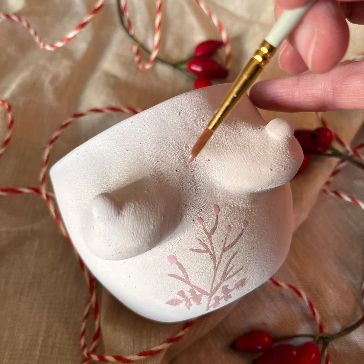 Decorate your own Titty Cup - November 21, 12:30