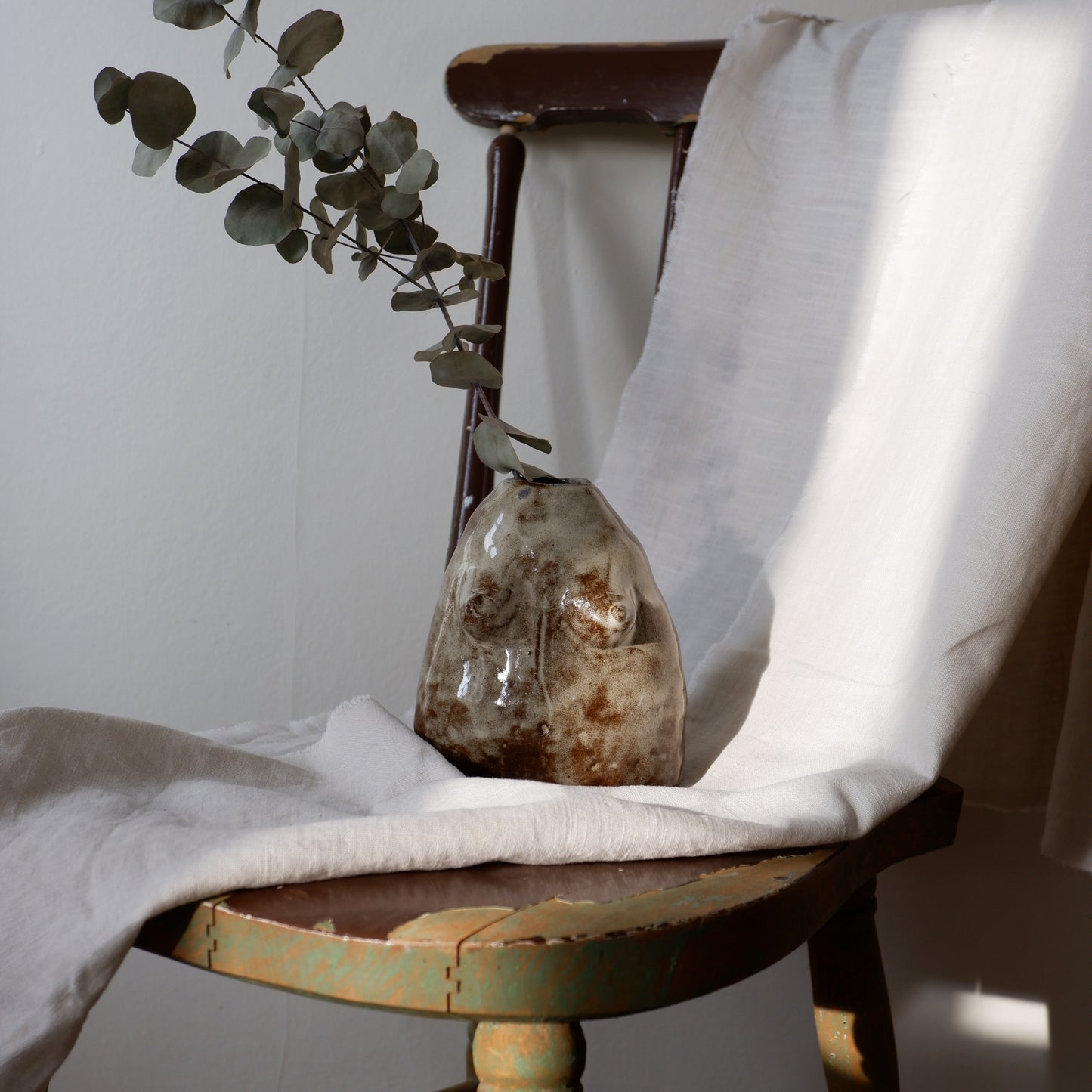 Sculptural Vase in brown and white