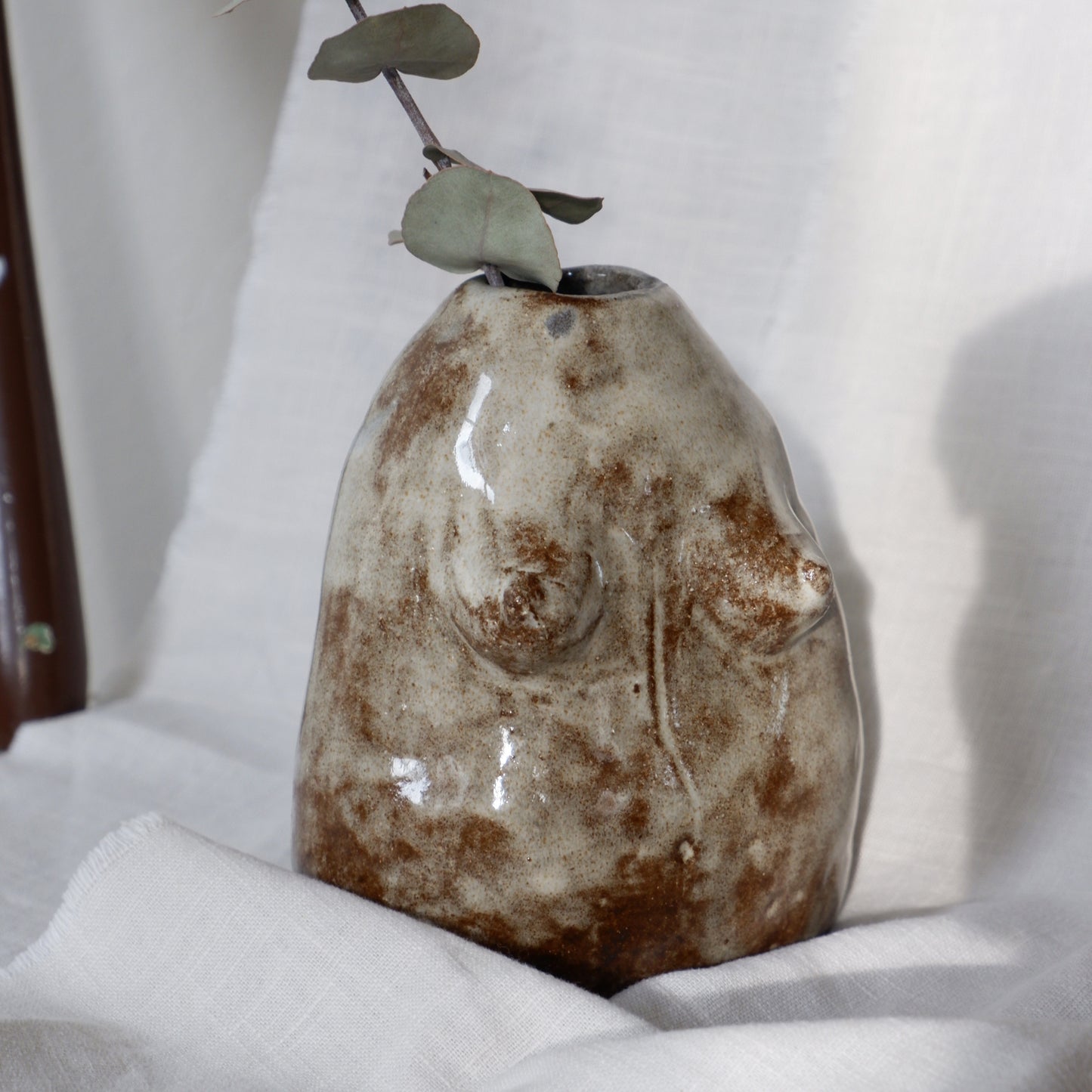 Sculptural Vase in brown and white