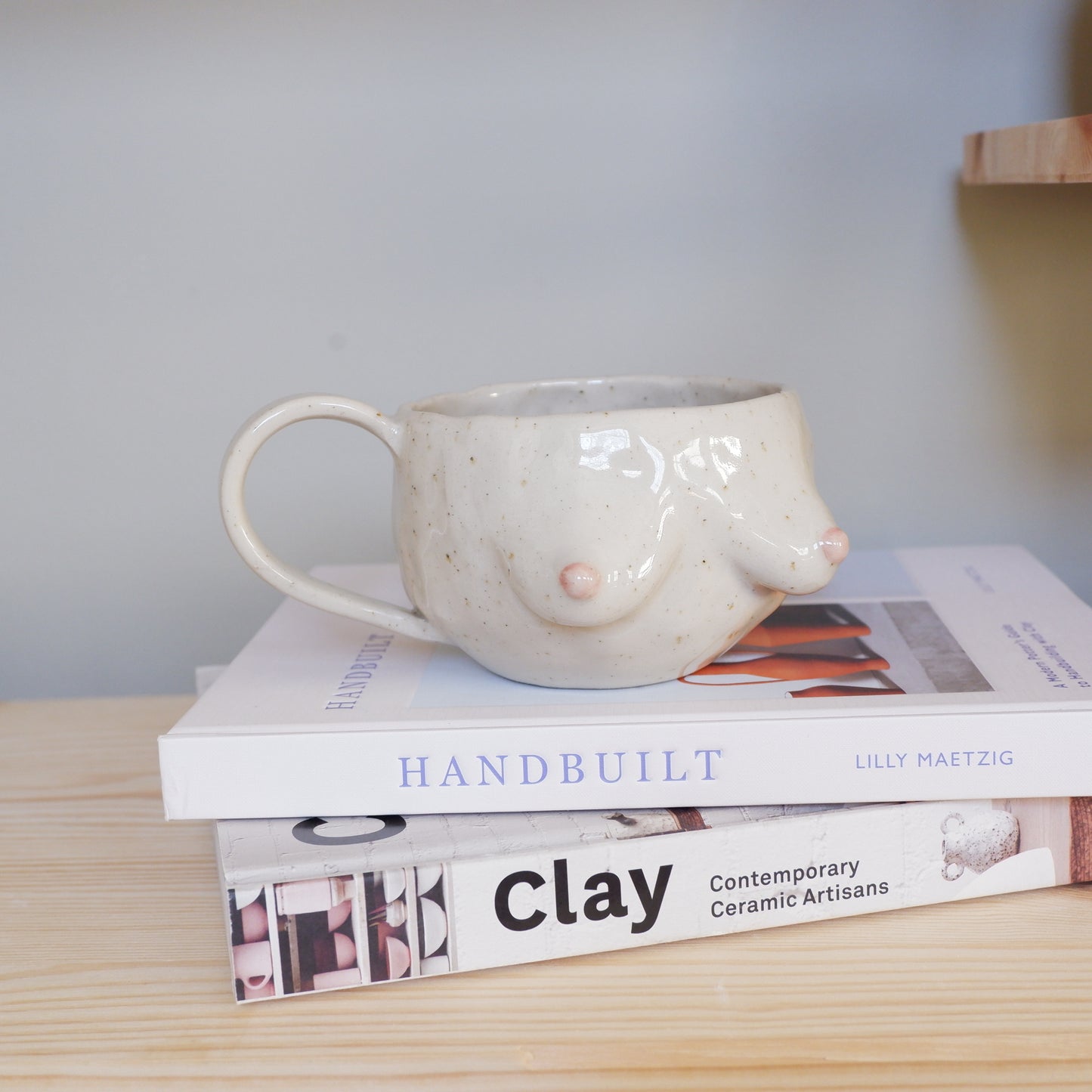 Big Beige Mug with rose details