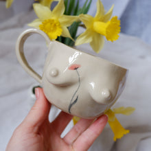 Load image into Gallery viewer, Beige mug with a handle with flower drawn by hand 🌺🌺
