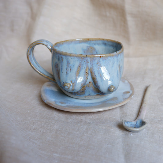 Ceramic set in blue