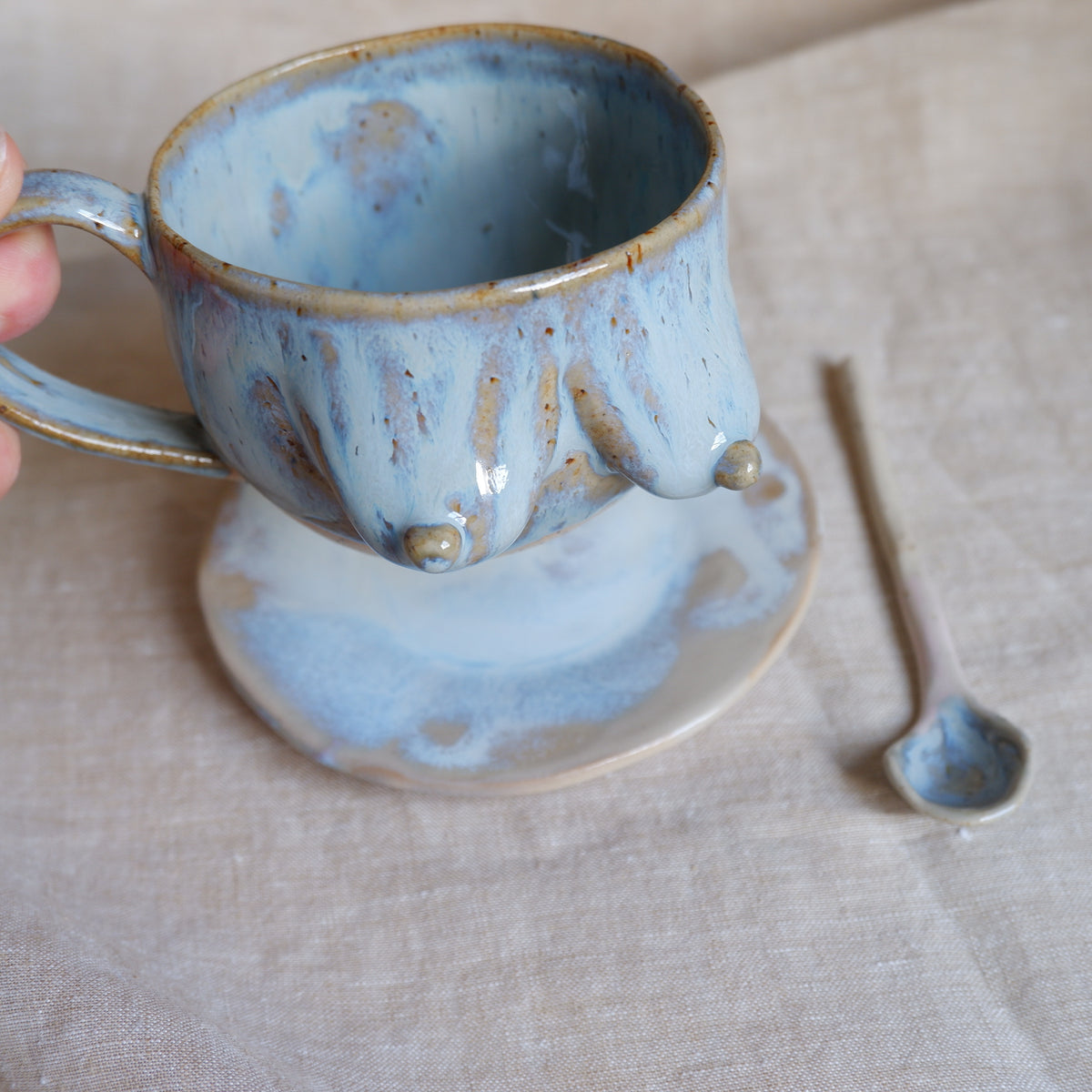 Ceramic set in blue
