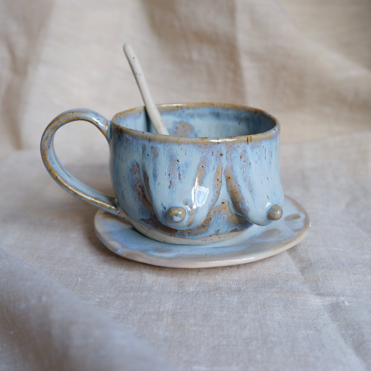 Ceramic set in blue