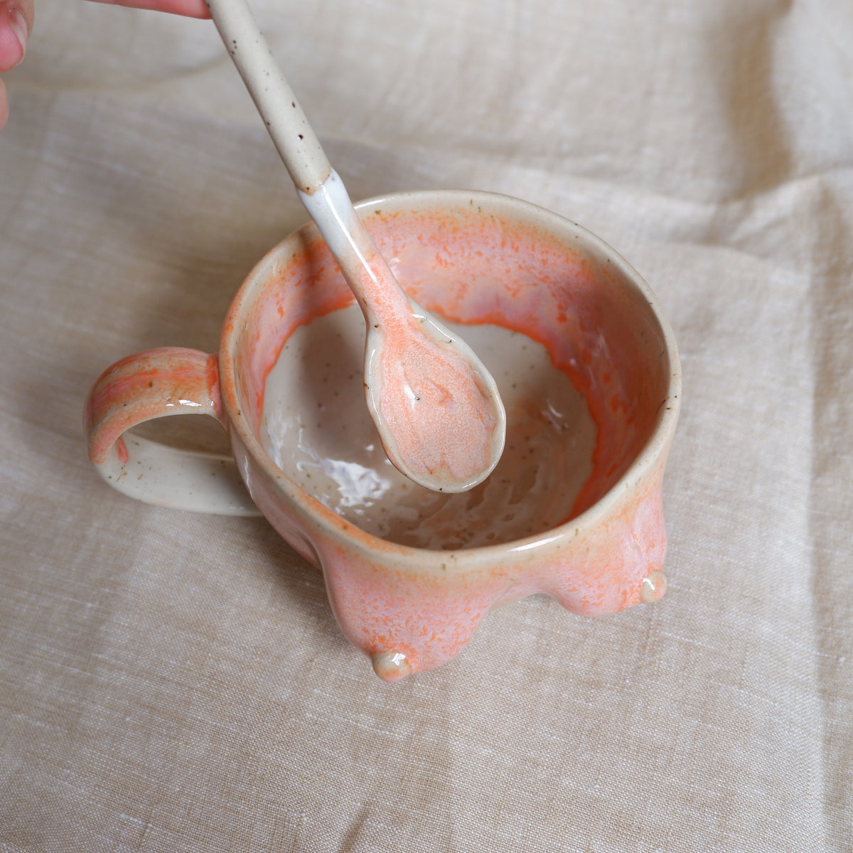 Mug & spoon set in orange