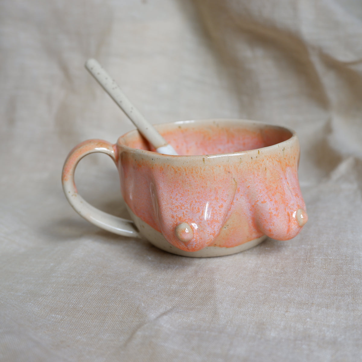 Mug & spoon set in orange