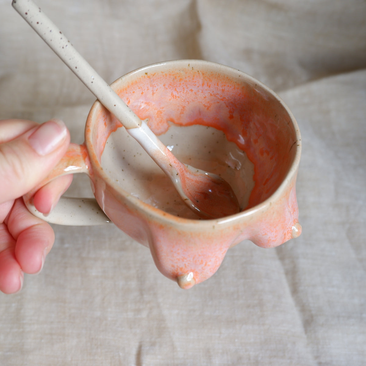 Mug & spoon set in orange