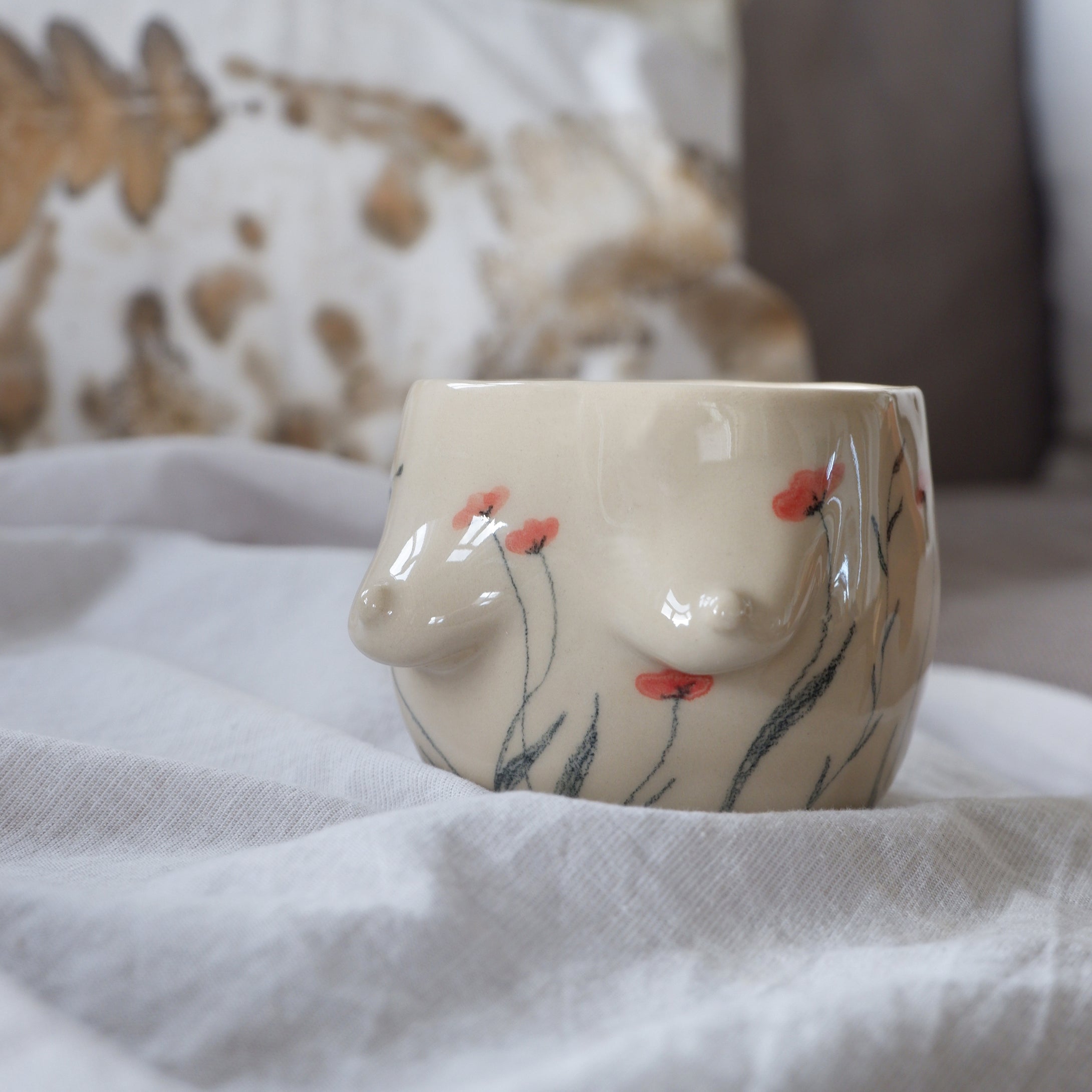 Beige mug with flowers drawn by hand 🌺
