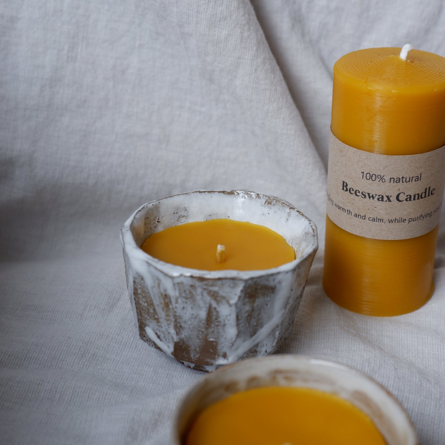Beeswax candle in handmade ceramics no3