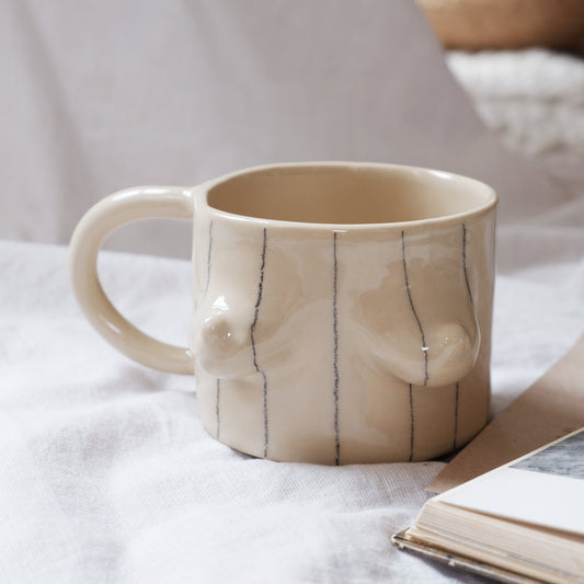 Vintage mug // black pencil stripes 3*