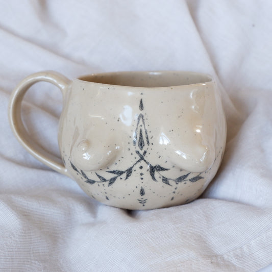 Big mug with a hand-drawn tattoo