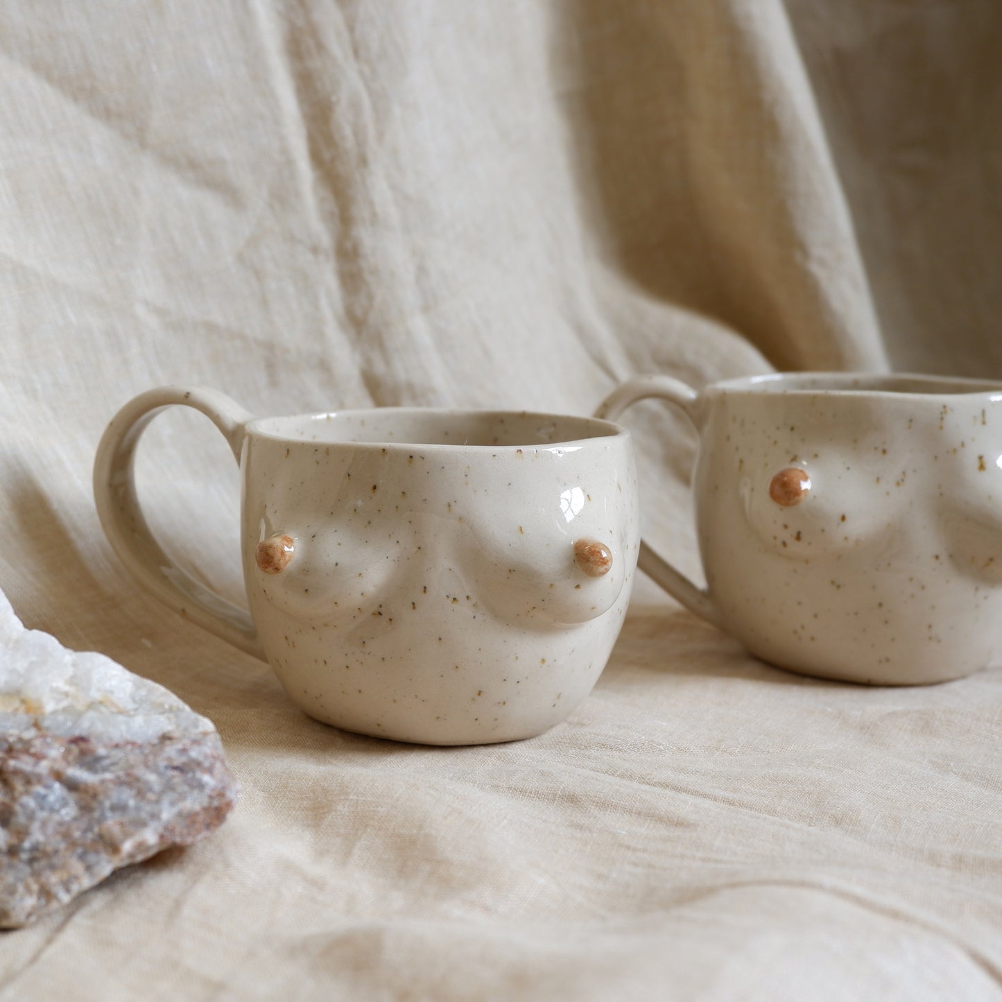 The Surprise Mug / with a handle and light brown 🤎 🤎