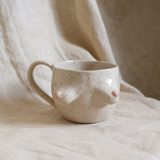 The Surprise Mug / with a handle and rose 🌸 🌸