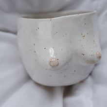 Load image into Gallery viewer, Speckled white mugs
