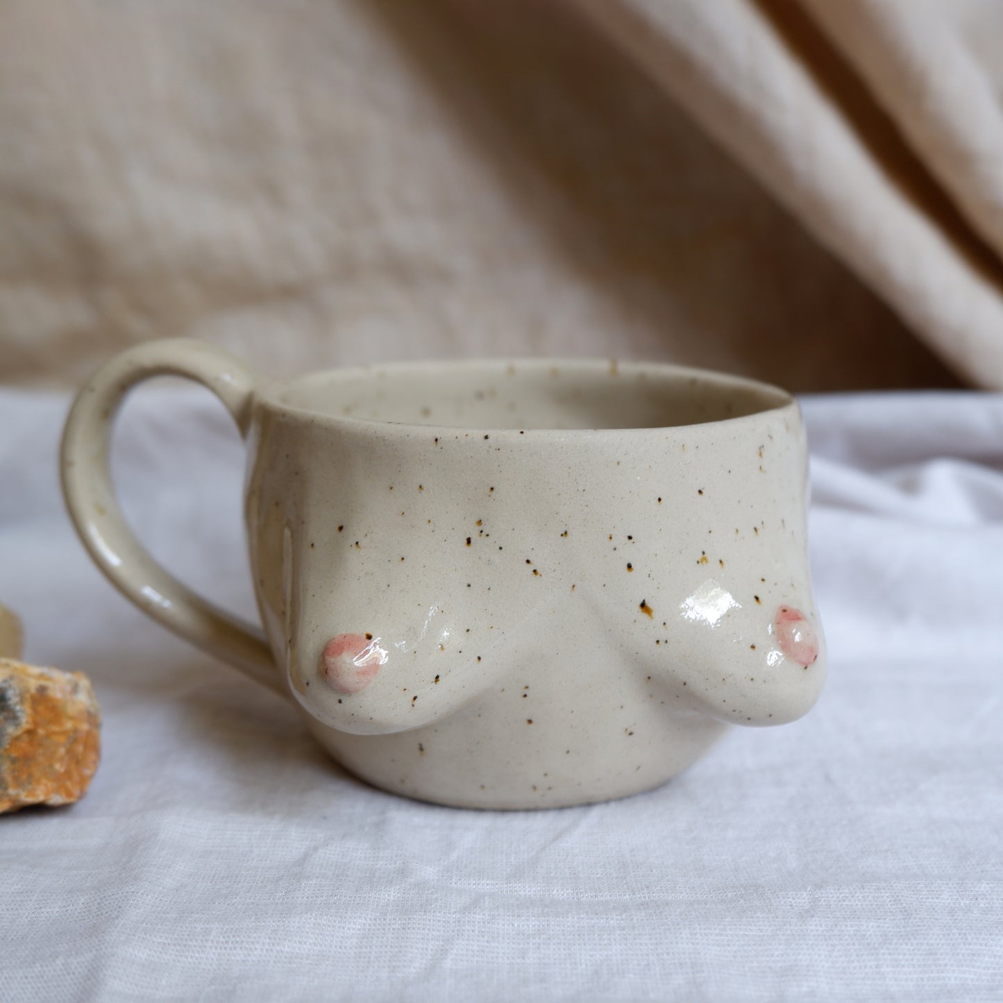 The Surprise Mug / with a handle and rose 🌸 🌸