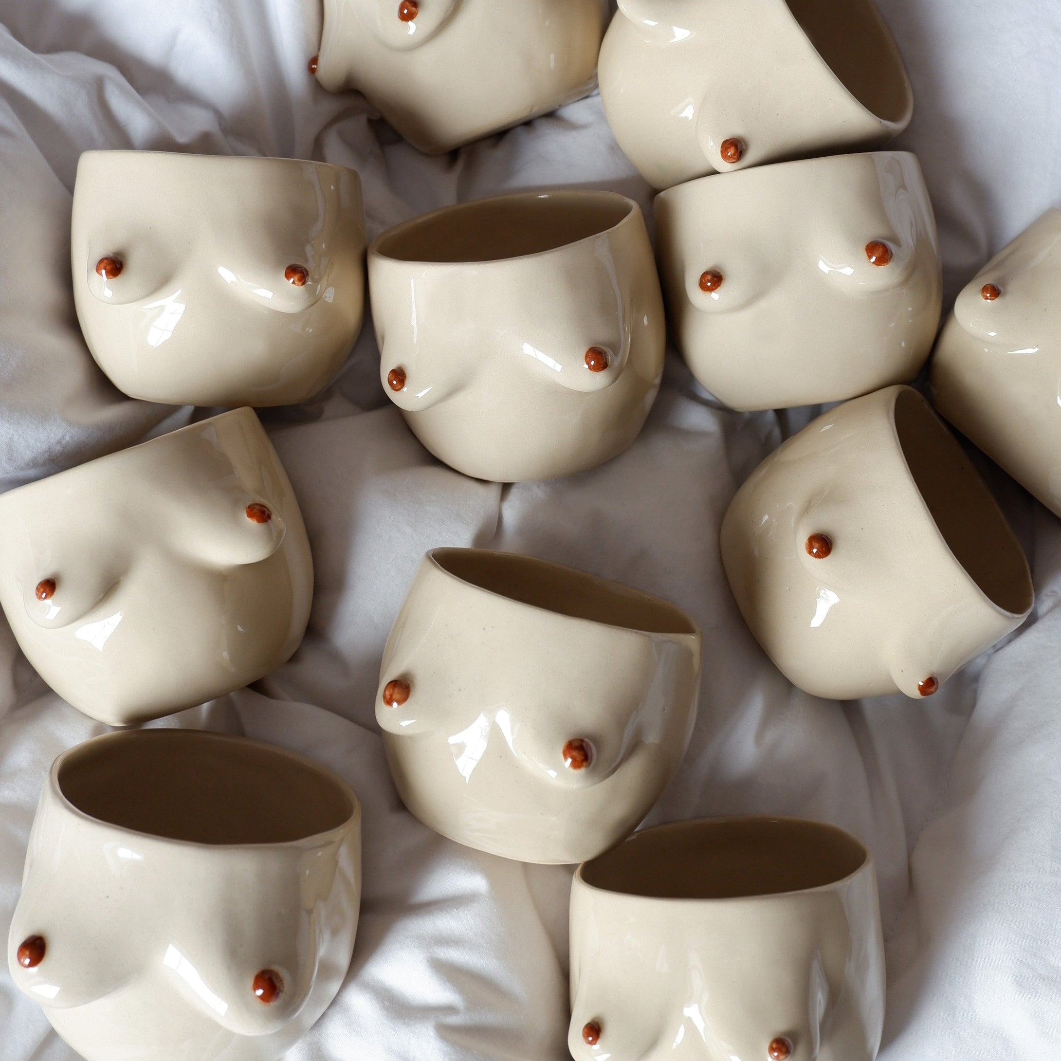 The Surprise Mug / Beige mug with brown details *seconds*