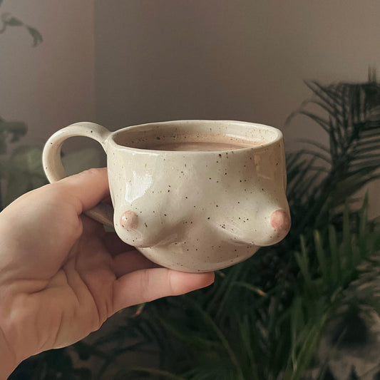 The Surprise Mug / with a handle and rose 🌸 🌸