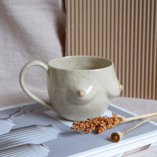 The Surprise Mug / with a handle and light brown 🤎 🤎