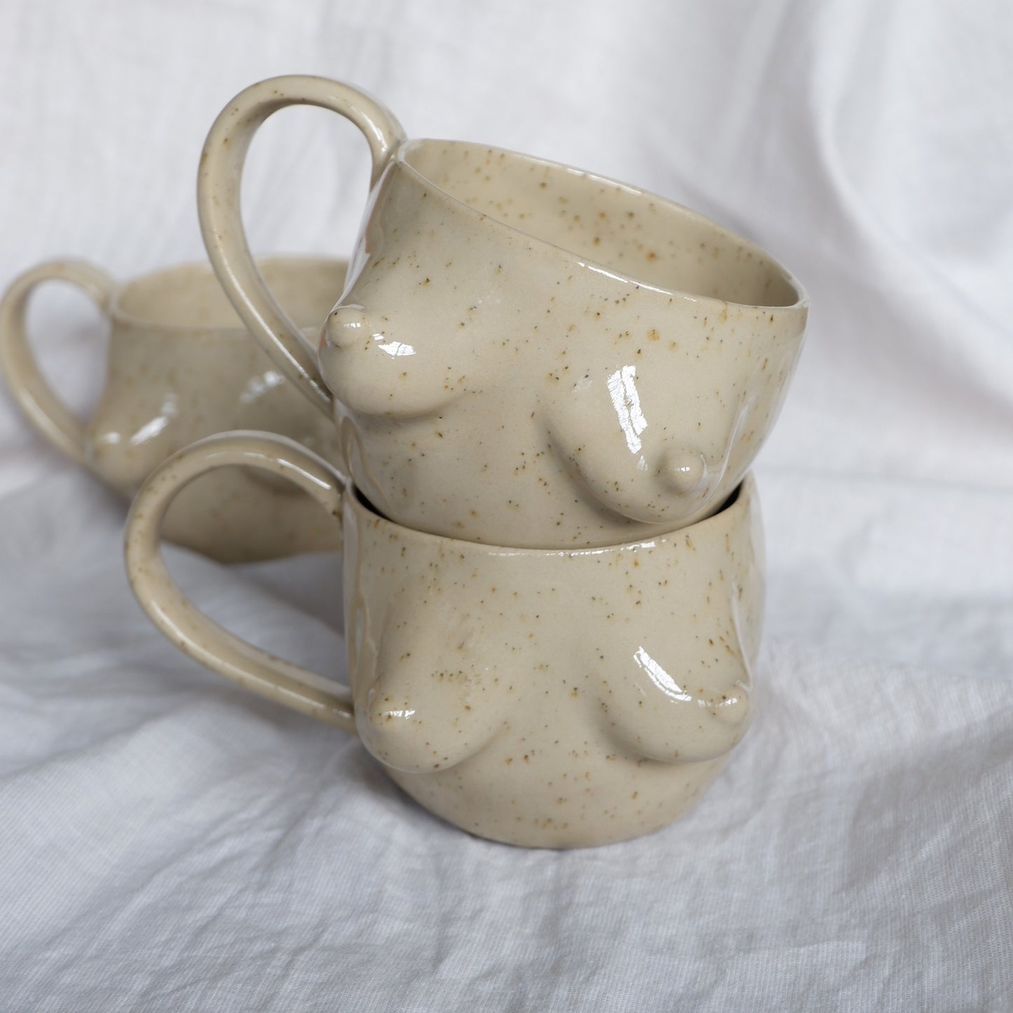 The Surprise Mug / Speckled beige mug with a handle *NEW*