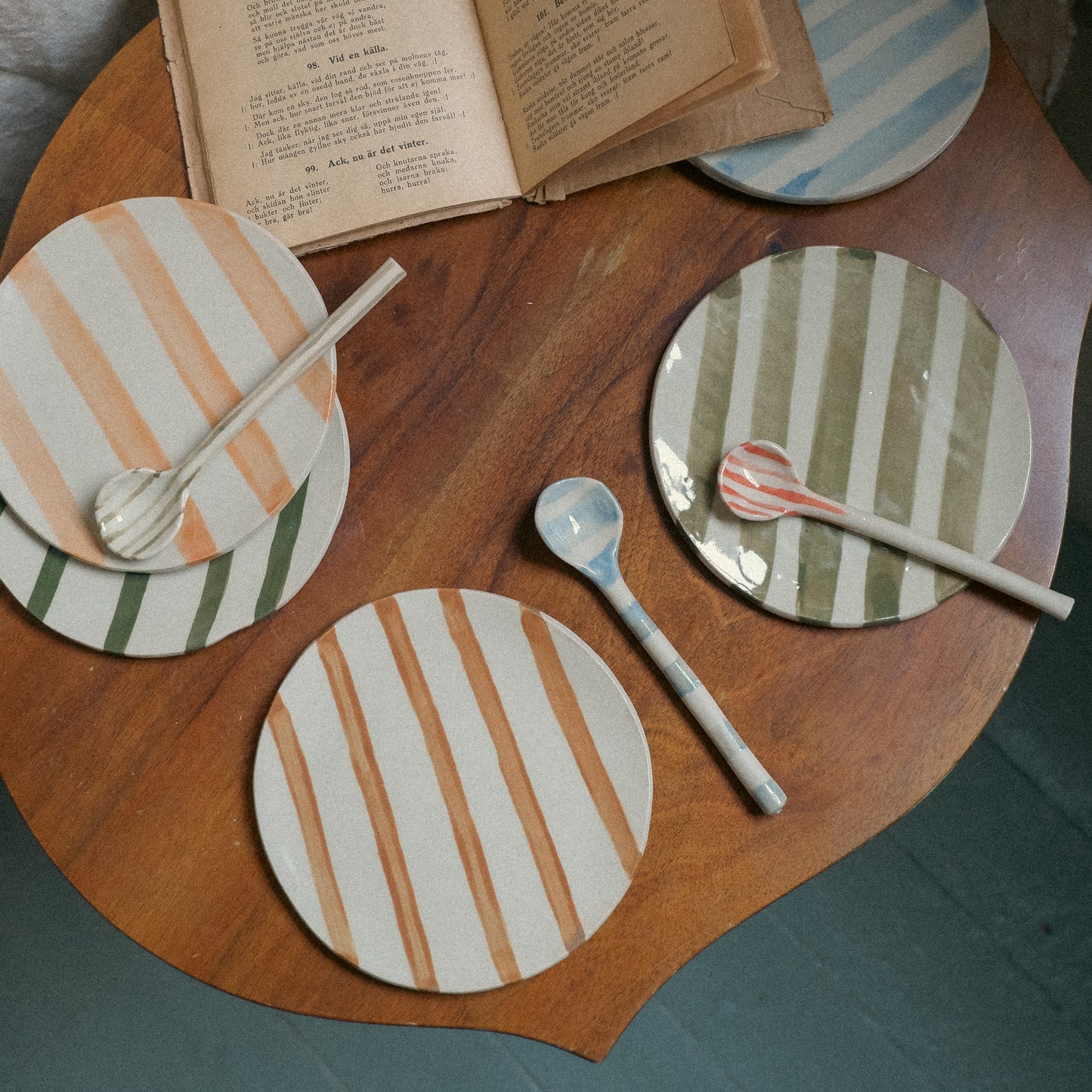 Vintage collection / saucer VI