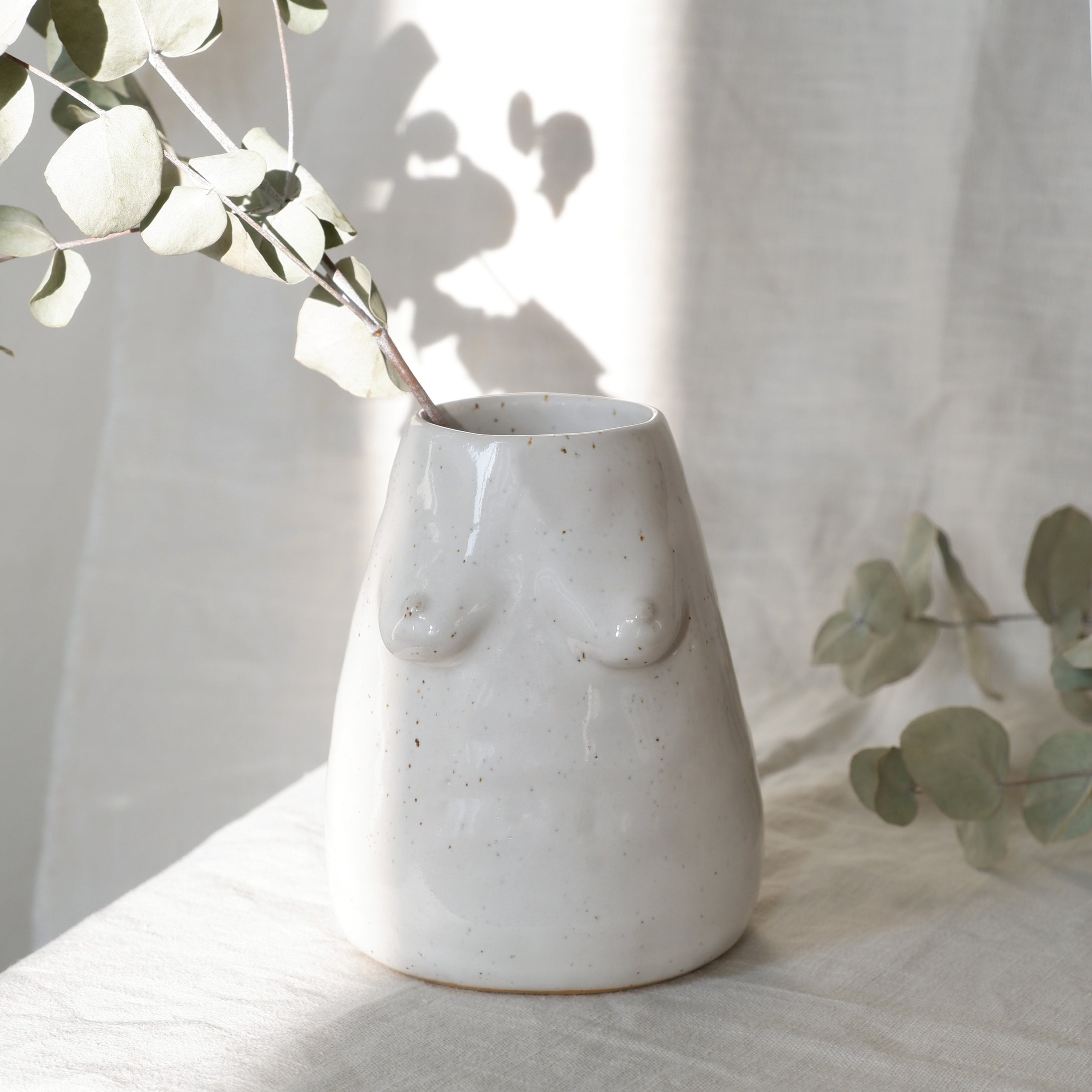 Sculptural Vase in speckled white