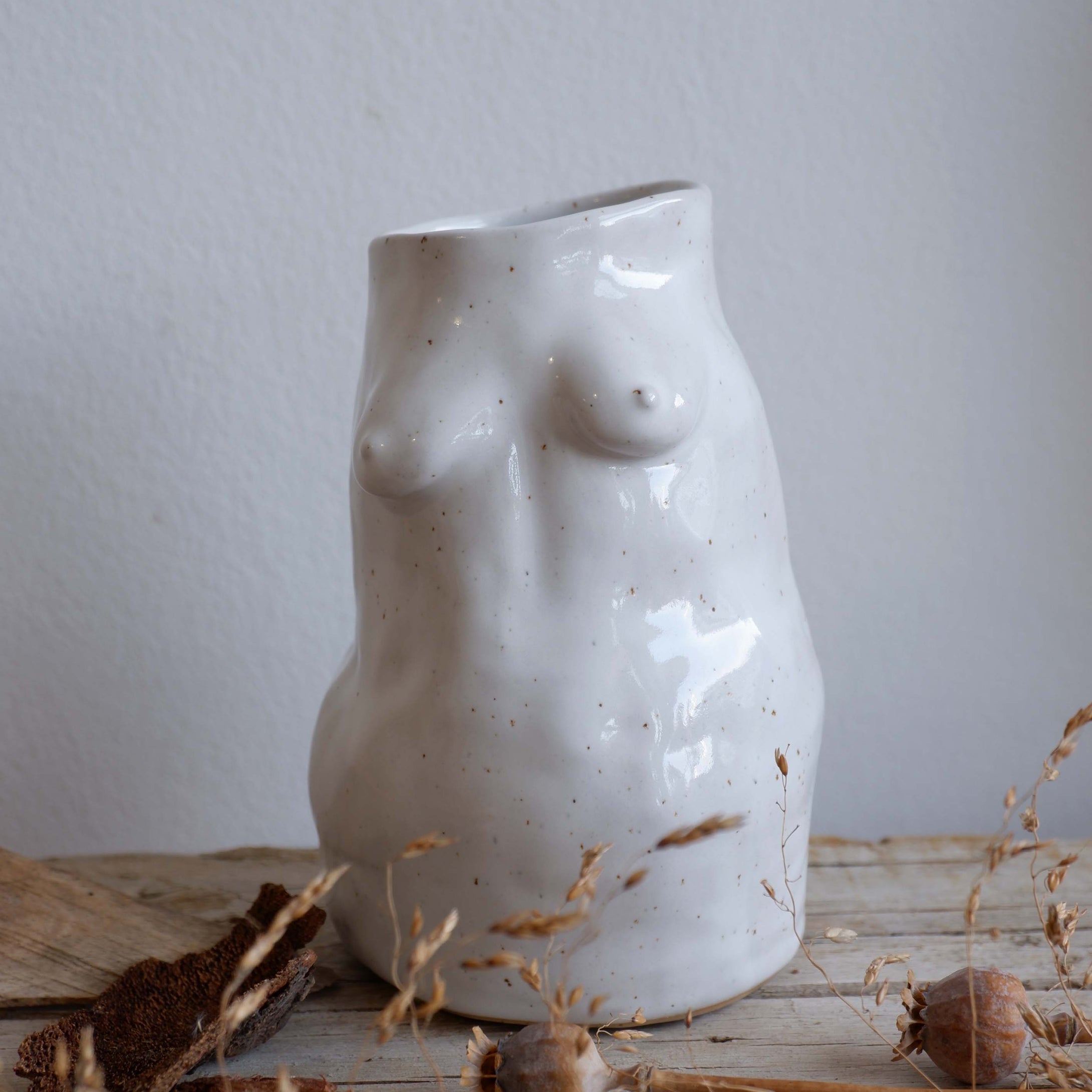 Sculptural vase Woman in white