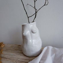 Load image into Gallery viewer, Sculptural vase Woman in white
